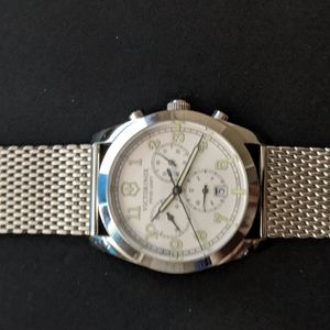 Victorinox Swiss Army Infantry Chronograph 40mm White Dial Stainless Steel Brace